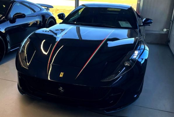 2020-ferrari-812-superfast-tailor-made-blue-nevoire-overseas-vehicles-(2)
