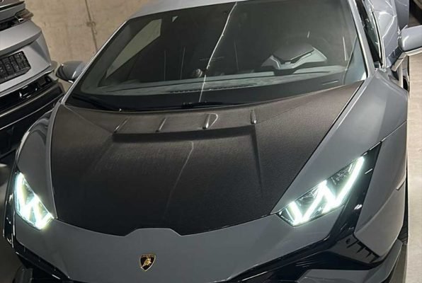 2025-lamborghini-huracan-tecnica-greycarbon-black-3